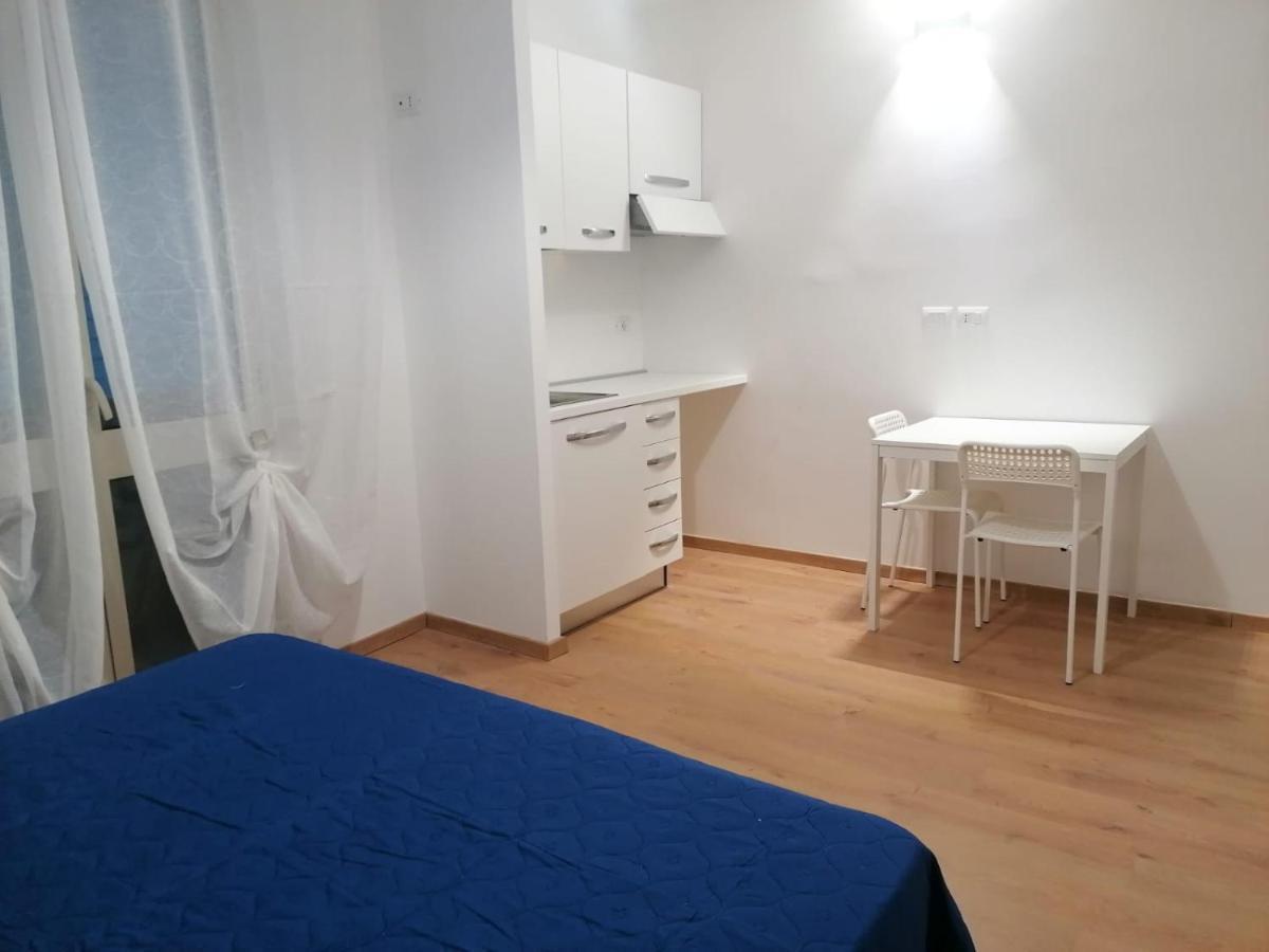 Sant'adriana -piccoli Monolocali- Appartement Reggio de Calabre